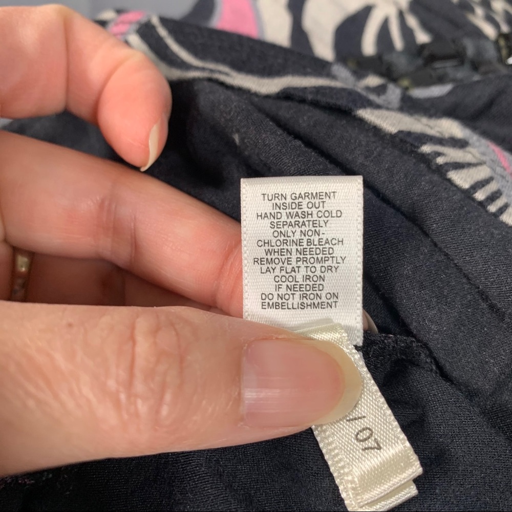 Express Black Graphic Top w/Rhinestone detail (S) - Picture 16 of 16